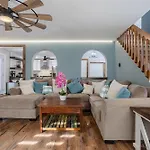 Pocono Retreat Movies Games Spacious