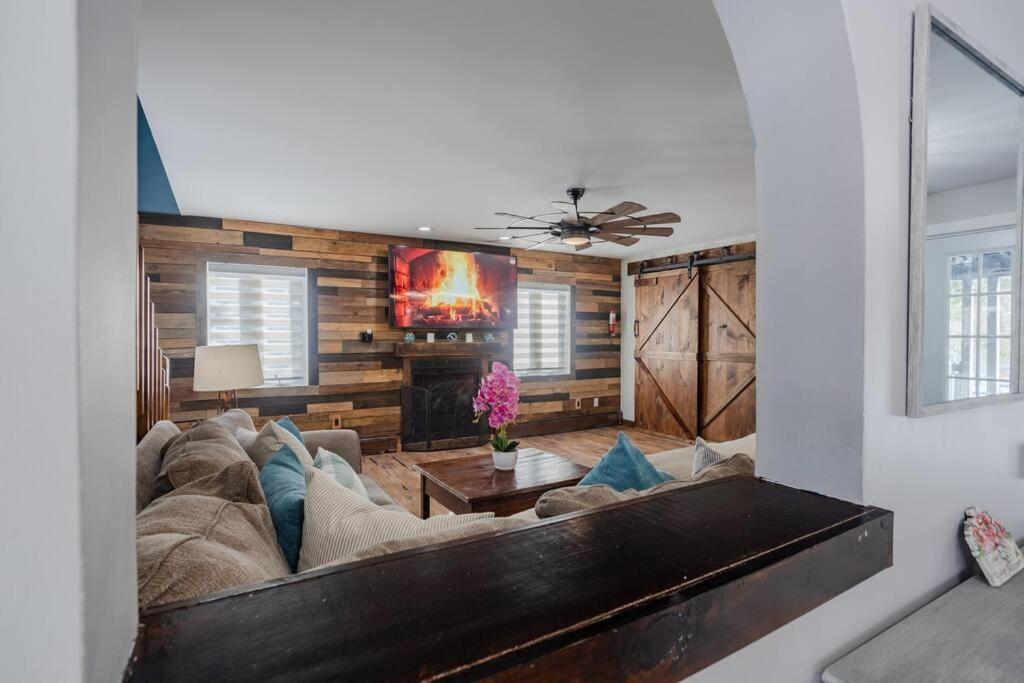Pocono Retreat Movies Games Spacious *