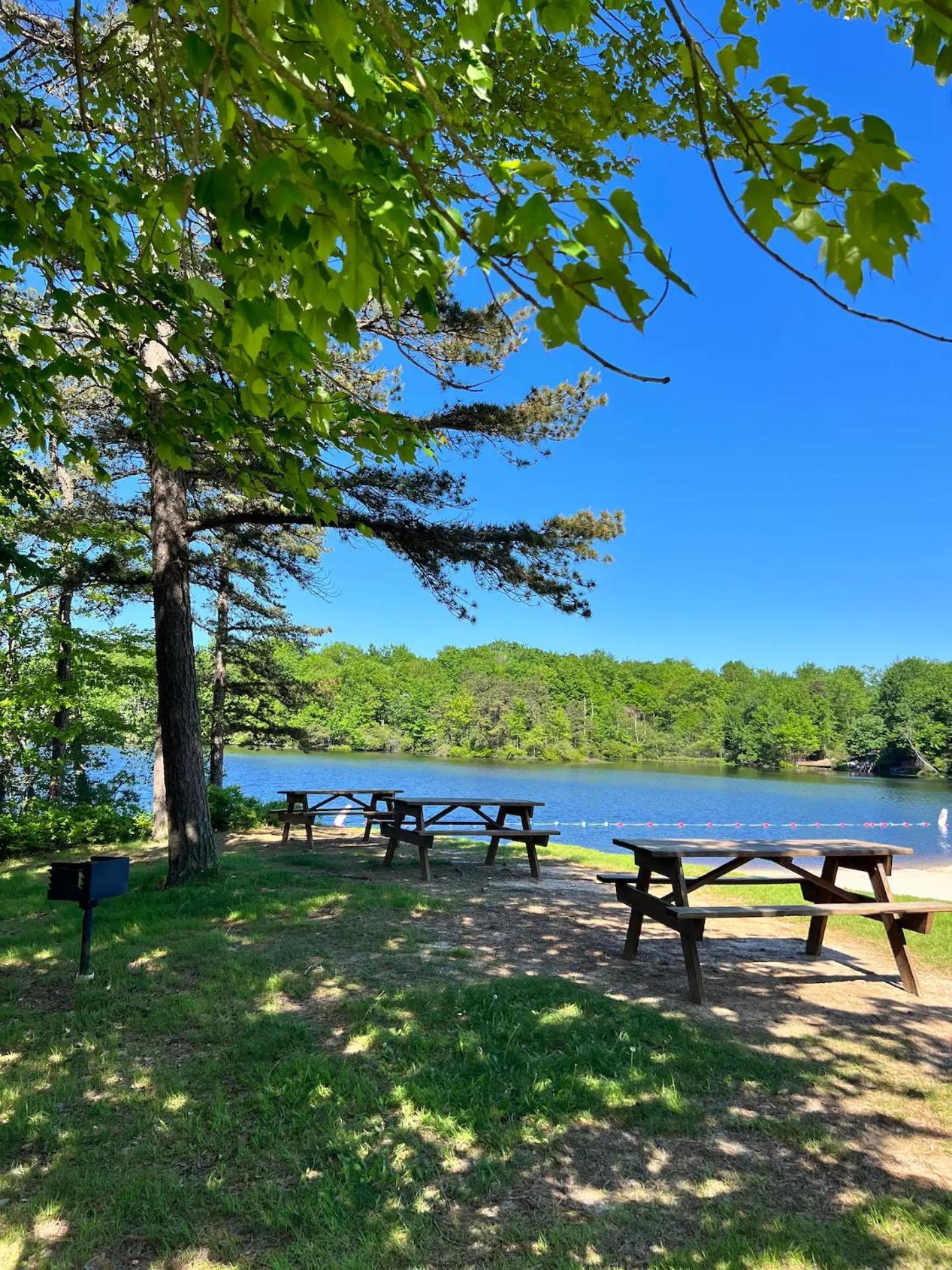 Holiday home Pocono Retreat Movies Games Spacious Long Pond